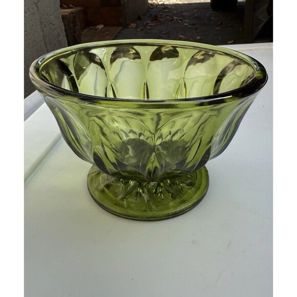 Vintage MCM Anchor Hocking Avocado Green Glass Pedestal Footed Bowl Candy Dish - Picture 1 of 6